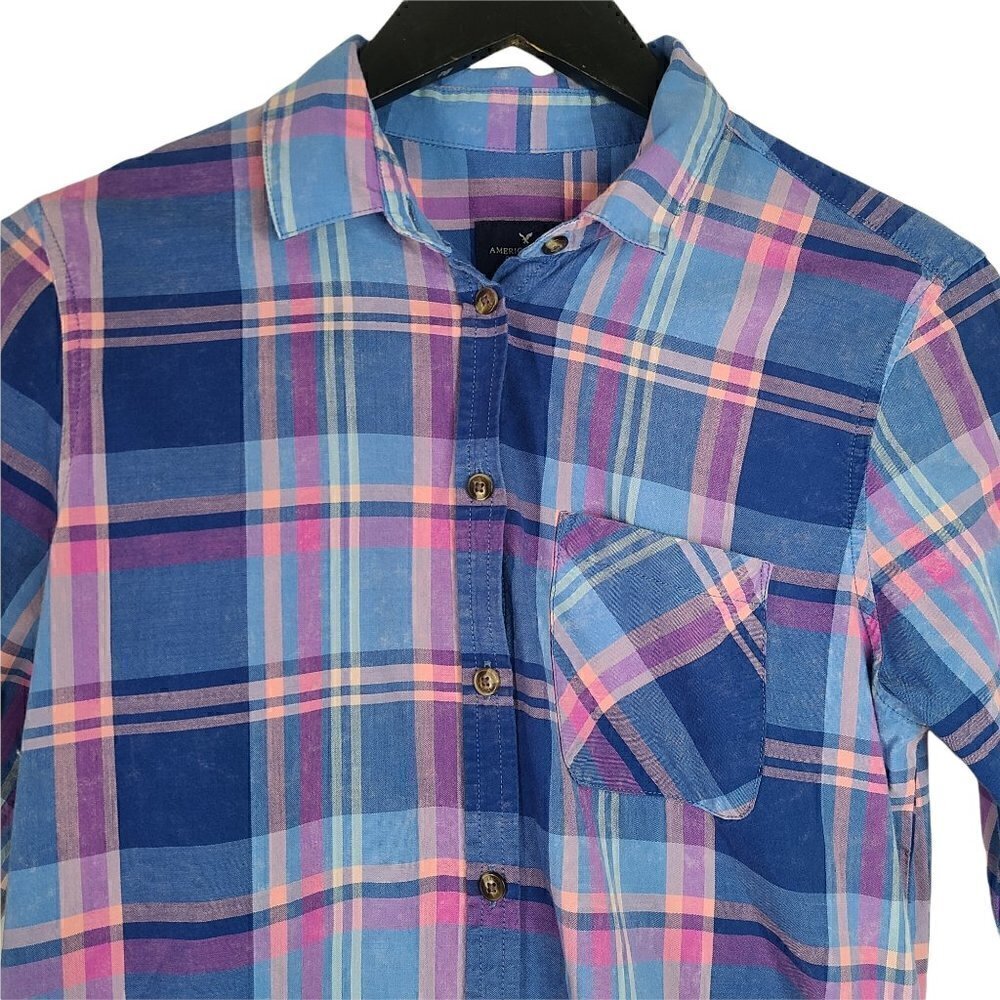 American Eagle Navy Blue Plaid Long Sleeve Worn in Look Button Up Shirt - Picture 2 of 6